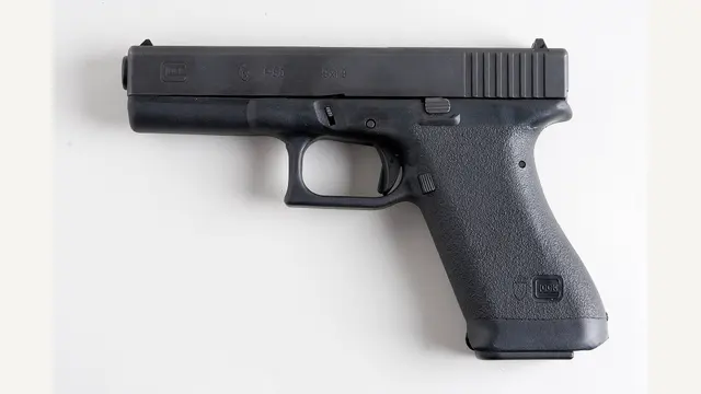 Pistola Glock 17 real, citada pela imprensa como inspiração da Klose K17 (foto de referência real, não é imagem do GTA 6)