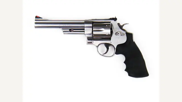 Revólver Smith & Wesson 629 real, citado pela imprensa como inspiração do Hawk & Little Morgan (foto de referência real, não é imagem do GTA 6)