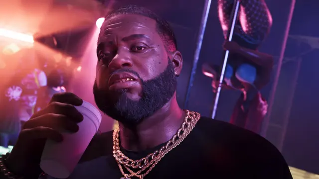 Boobie Ike sob as luzes da boate, em captura oficial do GTA 6