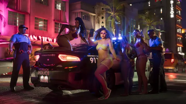 Polícia na porta da boate em Vice City, em captura oficial do GTA 6